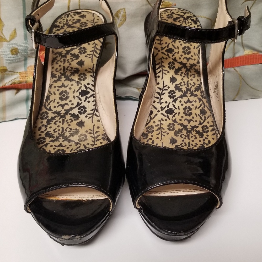 Strap heels